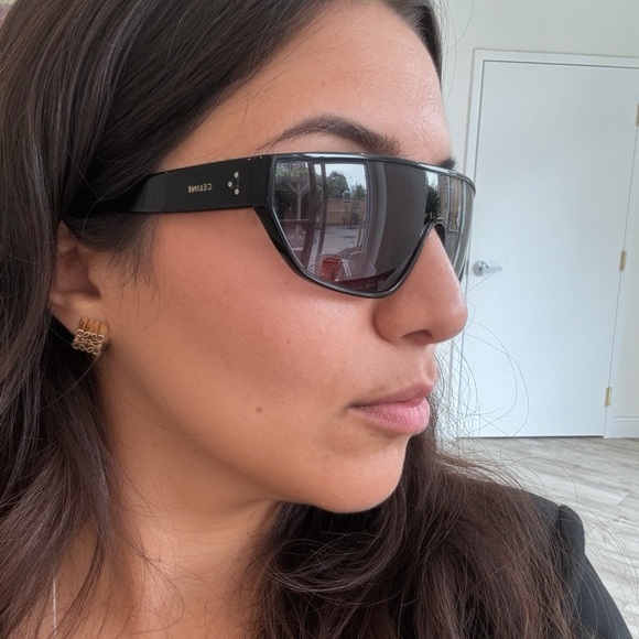 Celine - Picture 2 of 3